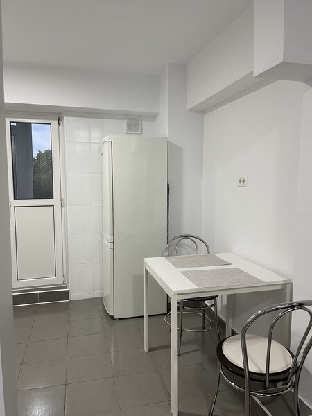 Piata Muncii, Calea Calarasilor nr. 180,